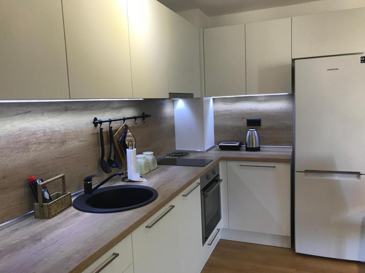 Bright, Comfortable And Cozy Apartment Burgas Luaran gambar