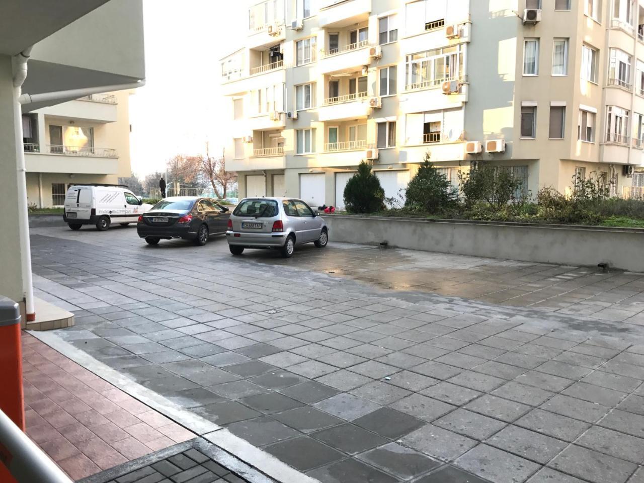 Bright, Comfortable And Cozy Apartment Burgas Luaran gambar